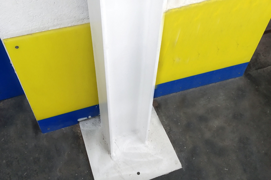 Säulenschutz - Stahlstützen mit HDPE verkleidet